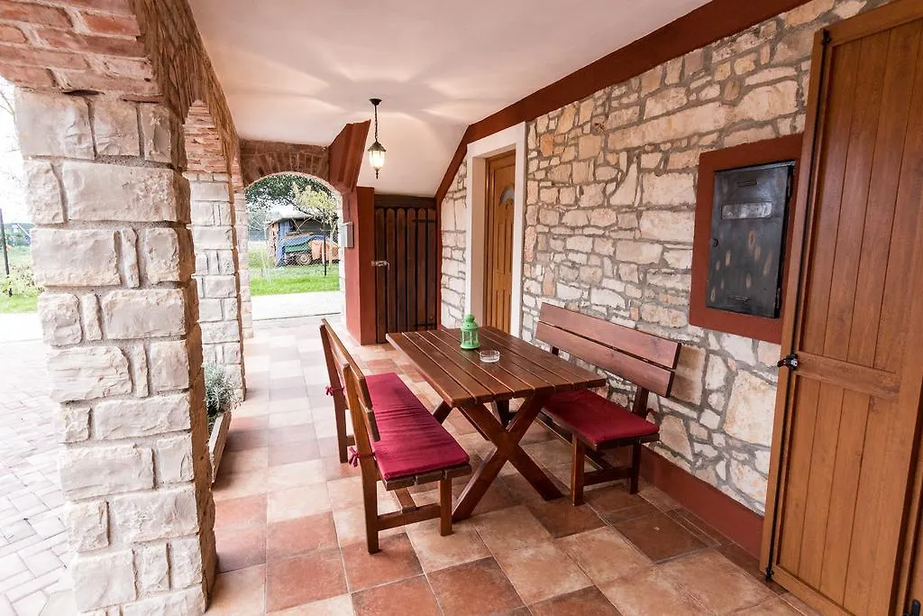 Apartment Stancija Rosello Novigrad 0*, Novigrad (Istria) Croatia